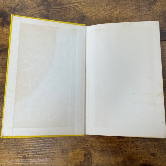 Vintage The Omelette Book 1984 Knoff Copyright 1955 Yellow Red Farm House Style - Picture 4 of 15